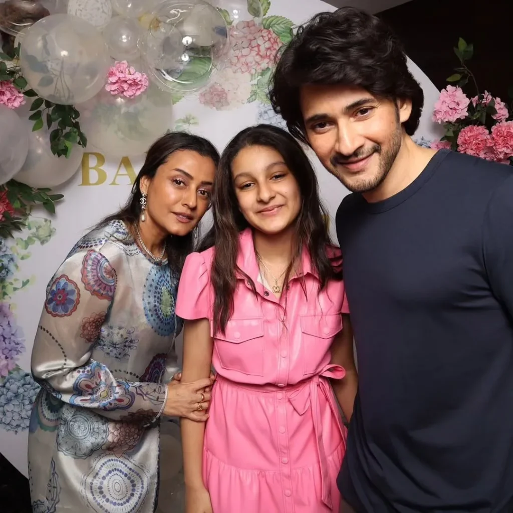 Sitara Ghattamaneni with her father Mahesh Babu and mother Namrata Shirodkar